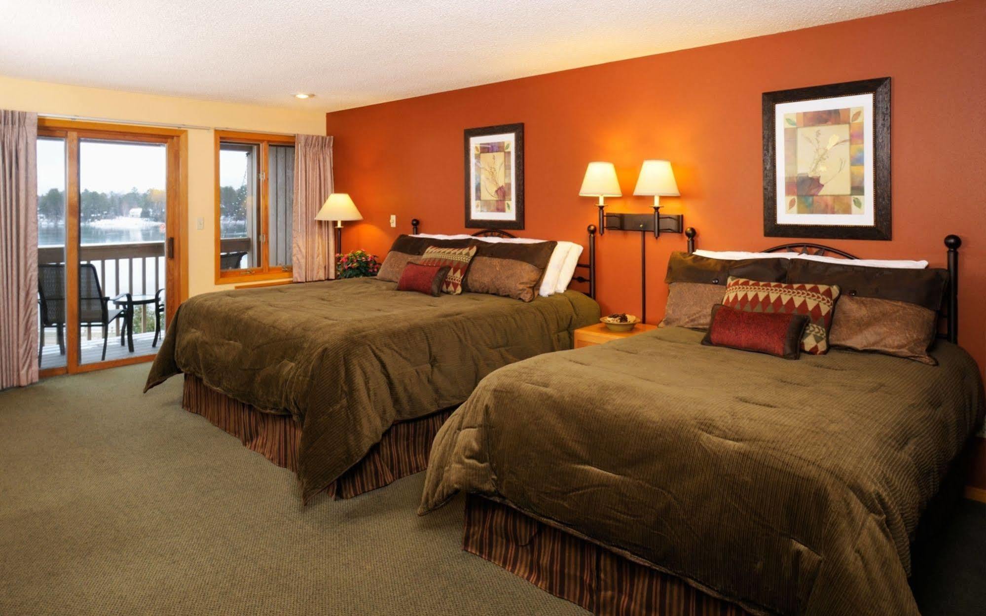 The Pointe Hotel And Suites Minocqua Dış mekan fotoğraf